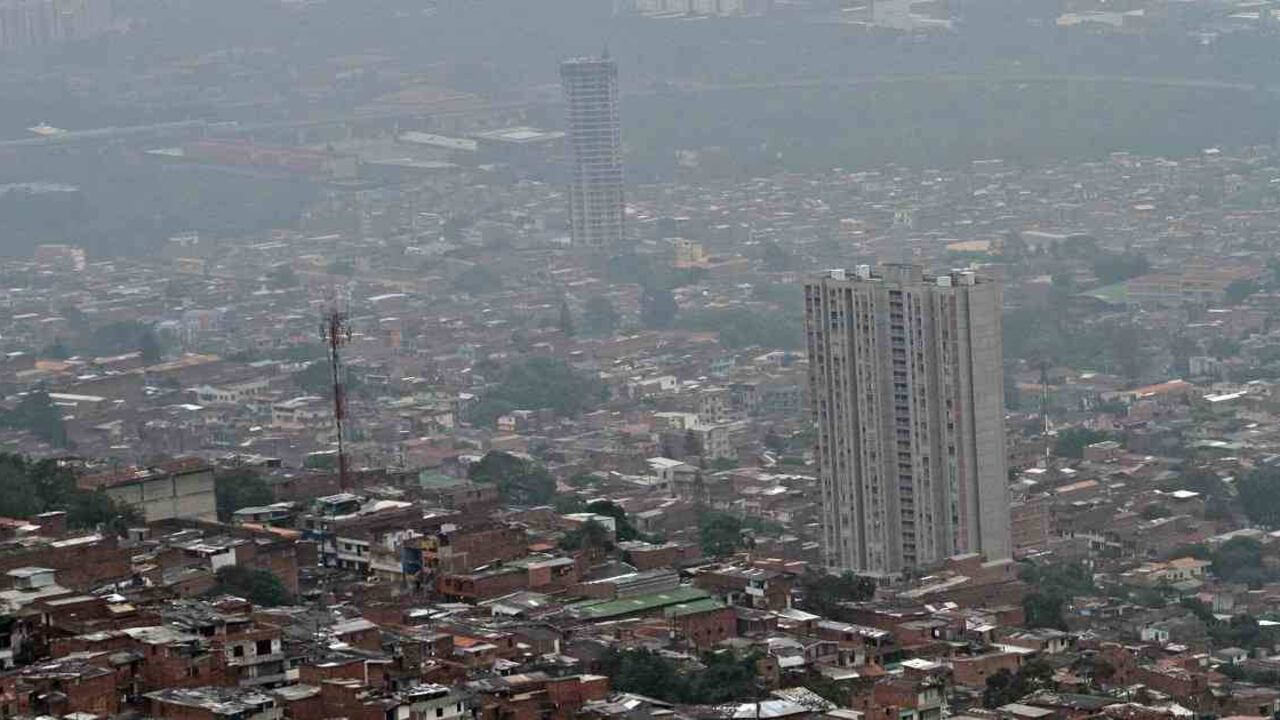 Hace unas semanas había sobre Medellín una niebla espesa de contaminación.