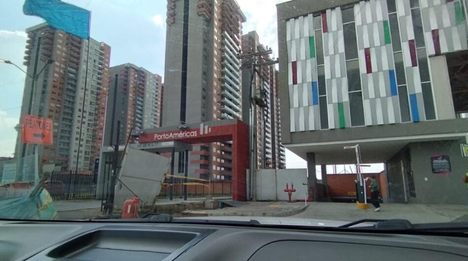 Fachada de espacio donde 'Carroloco' tenía una propiedad, hoy embargada por la Fiscalía.