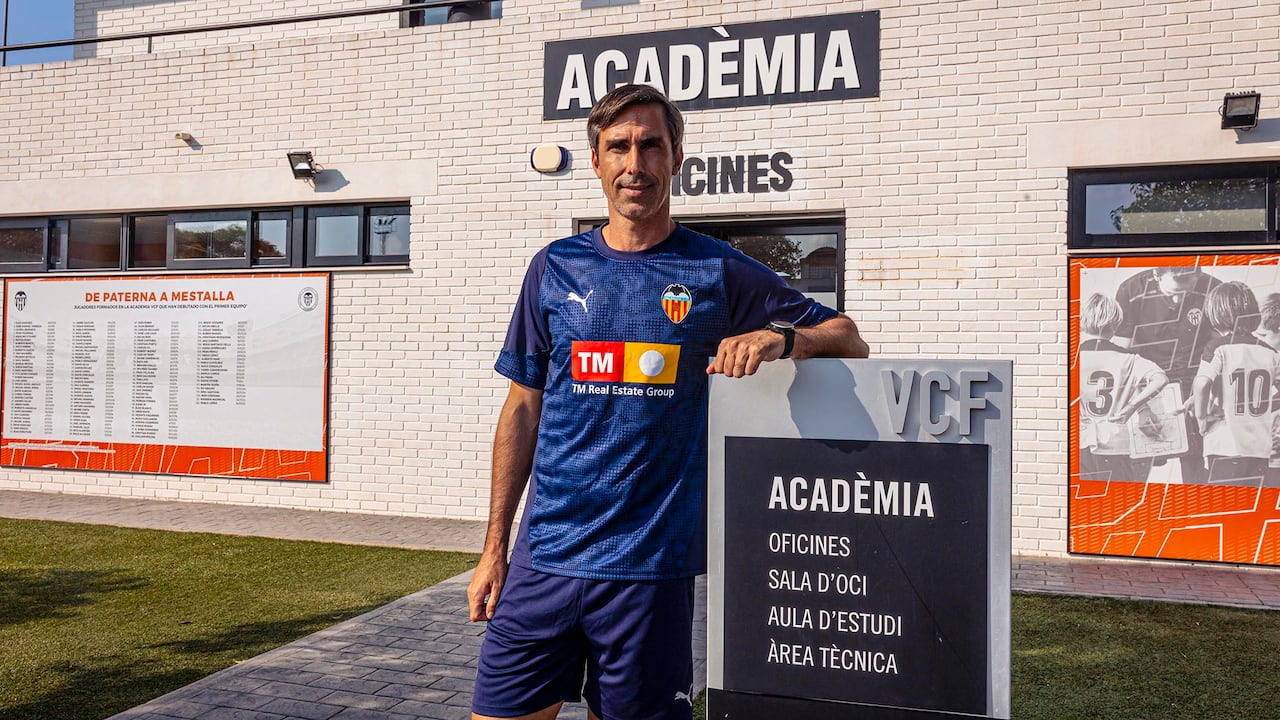 Fernando Martín, técnico Valencia femenino B, fallecido en un naufragio en Indonesia.