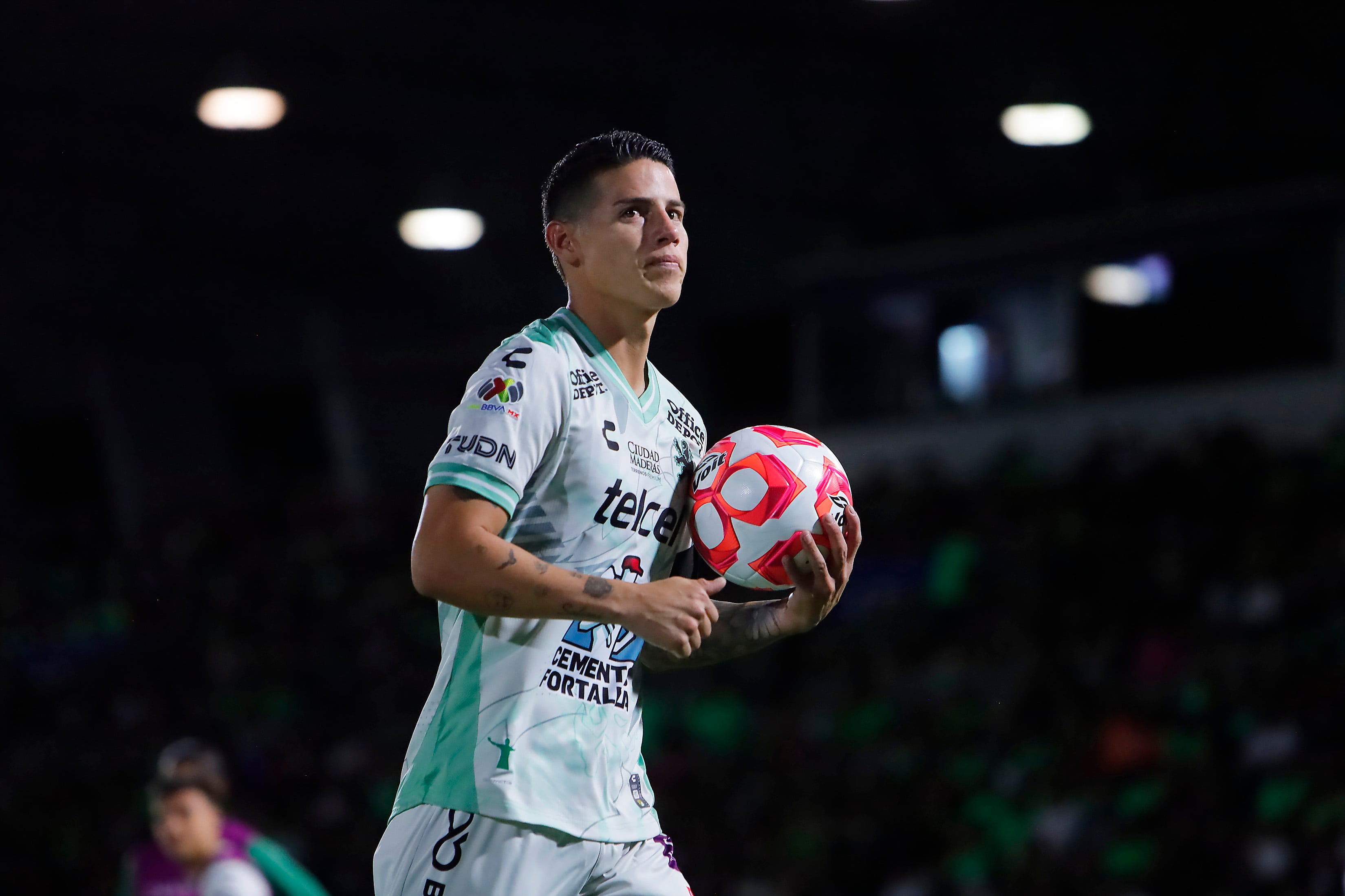 James Rodríguez en el juego de Juárez vs. León por Liga MX