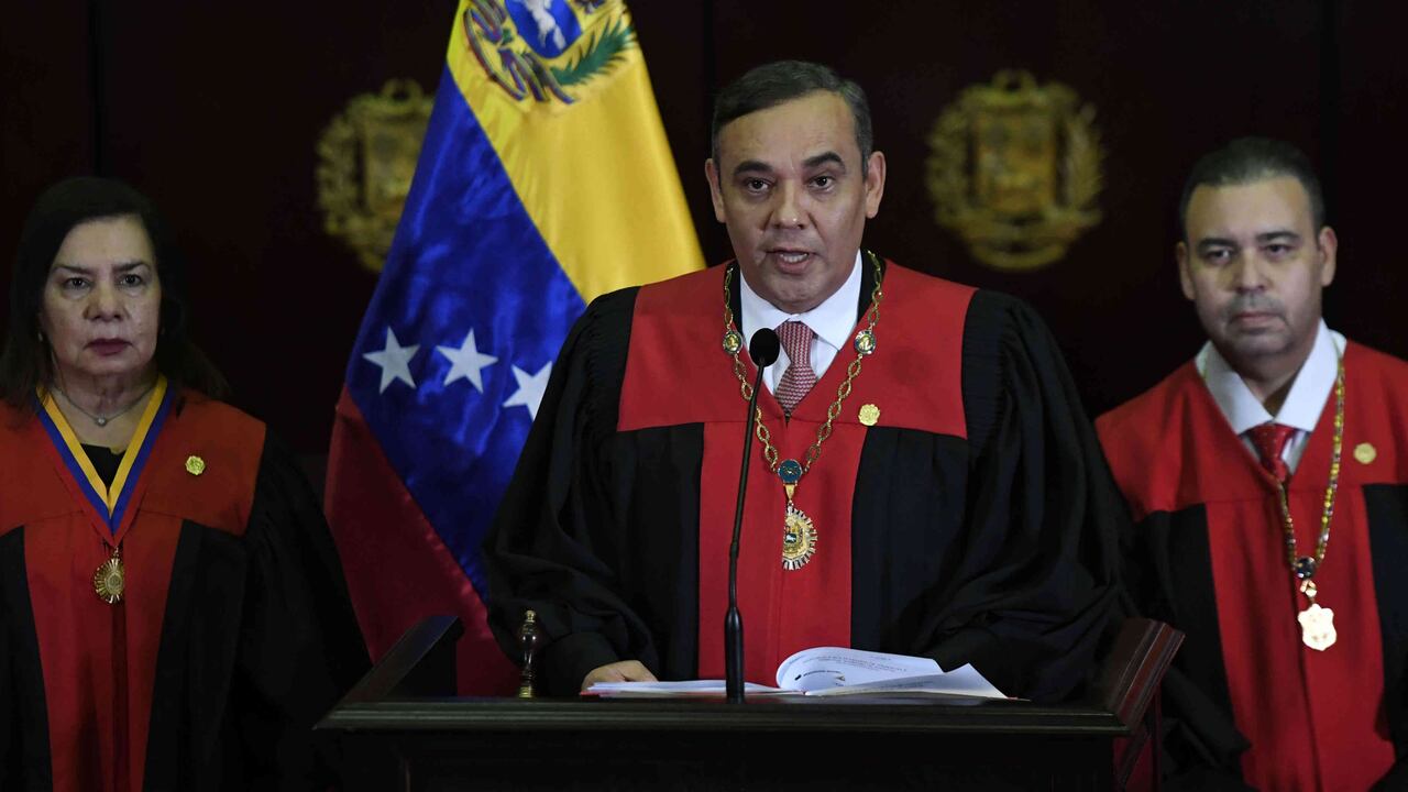 Washington afirma que Moreno ha recibido sobornos para intervenir en decisiones judiciales.