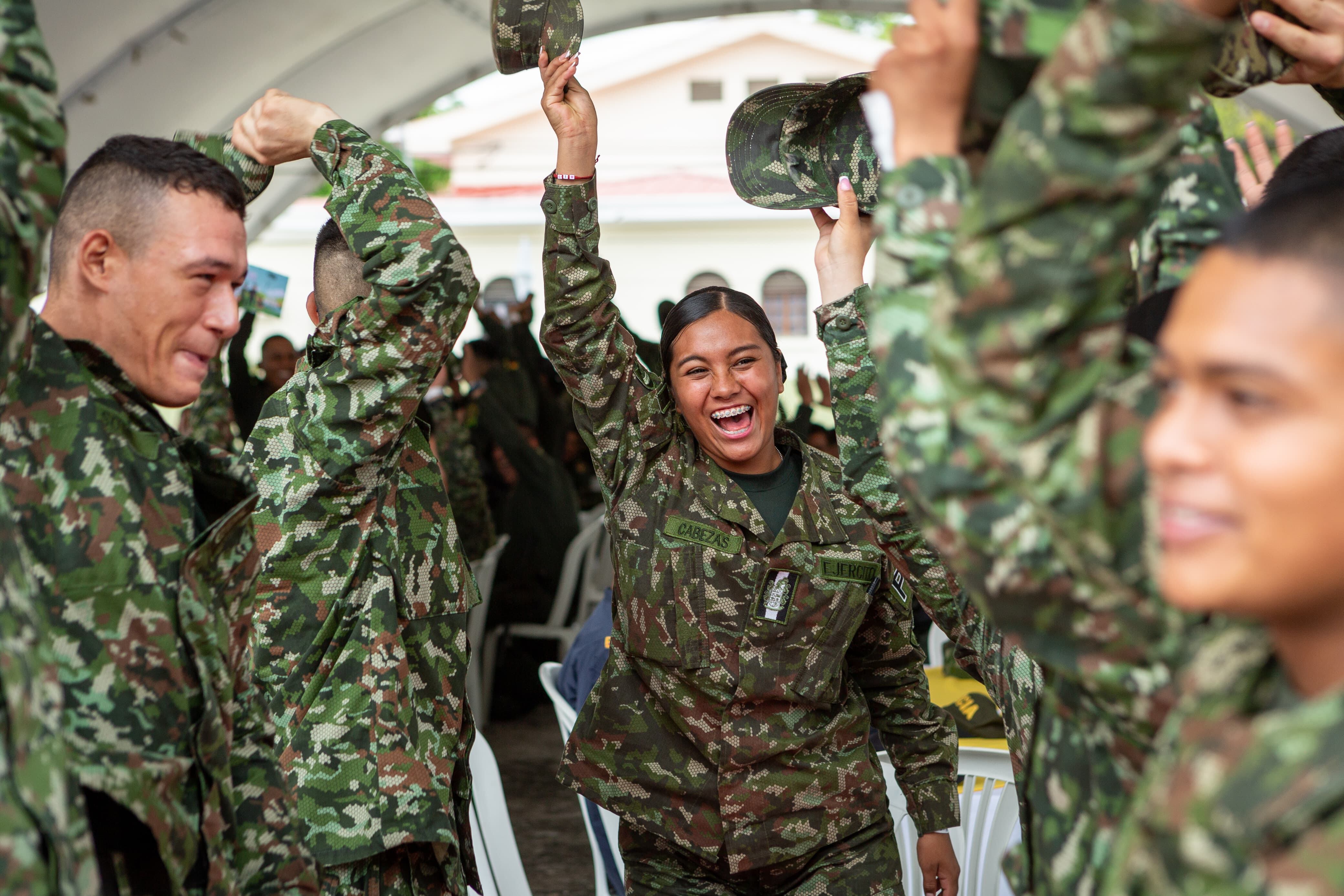 Gracias a la campaña ‘Correo de la Gratitud’, los miliares y policías tienen comunicación con sus familias mientras adelantan sus labores en diferentes zonas de Colombia.