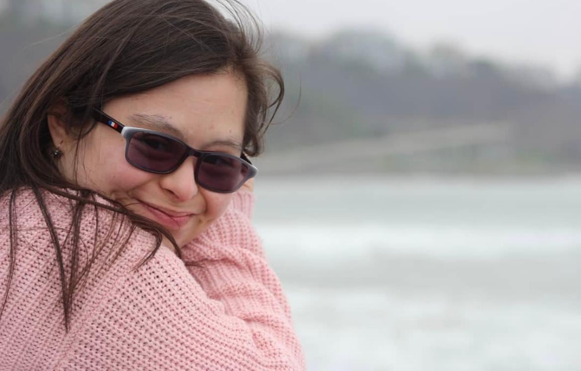 Diana Molano Fajardo, primera poeta con síndrome de Down en Colombia que publicó un libro.