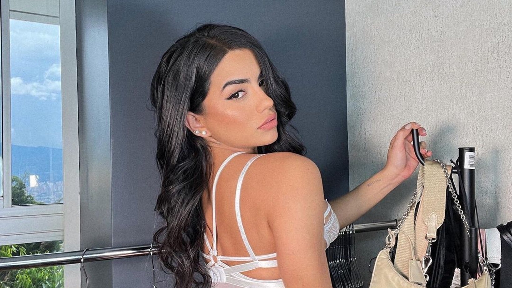 Luisa Castro y su tanguita en plena isla griega que descrestó a sus seguidores