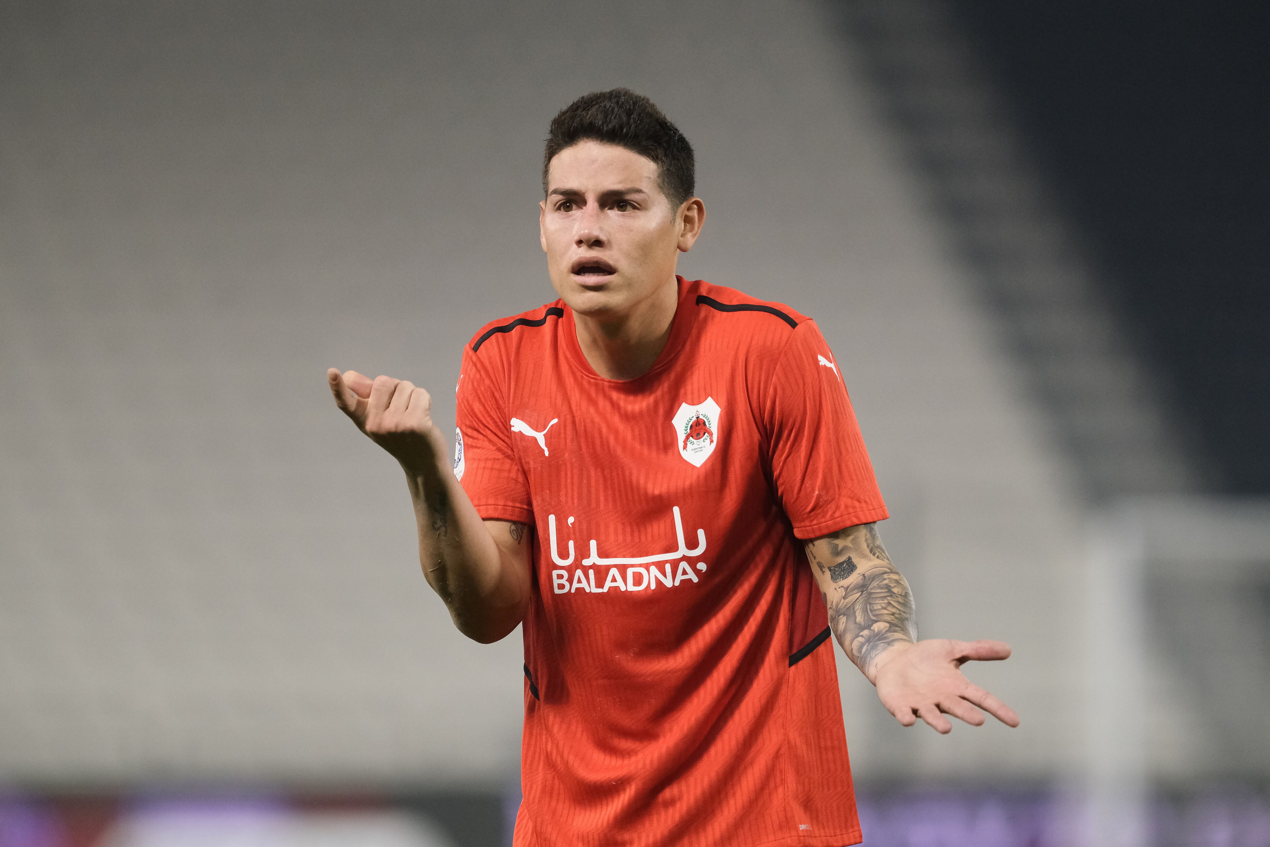 James protestando una jugada con el Al Rayyan