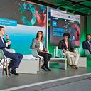 De izquierda a derecha: Redy López, director de Desarrollo Urbano del DNP; Daniel Mitchell, presidente de Acoplásticos; Laura Charry, editora central de SEMANA; Alexánder Durán, director de operaciones (COO) de la Fundación Tierra Grata, y Rickard Lunnerdal, consejero ambiental de la Embajada de Suecia en Colombia.