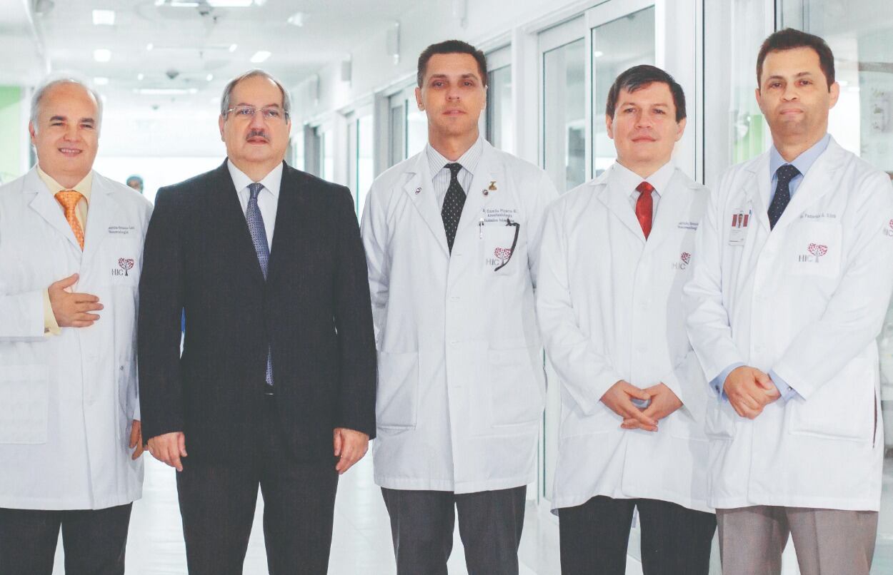 Víctor Raúl Castillo Mantilla, presidente de la FCV y un equipo de especialistas de la más alta calidad.