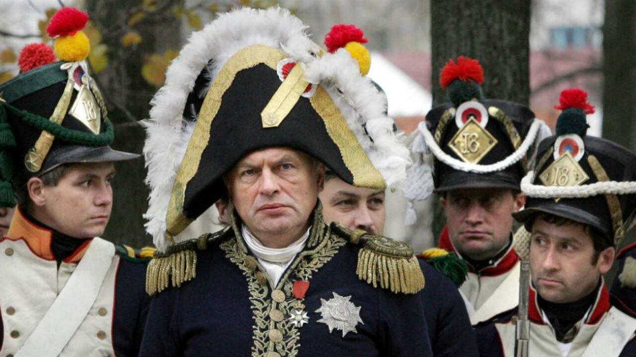 Oleg Sokolov, de 63 años, y experto en Napoleón, fue encontrado en el río Moika con una maleta que contenía los brazos de una mujer.