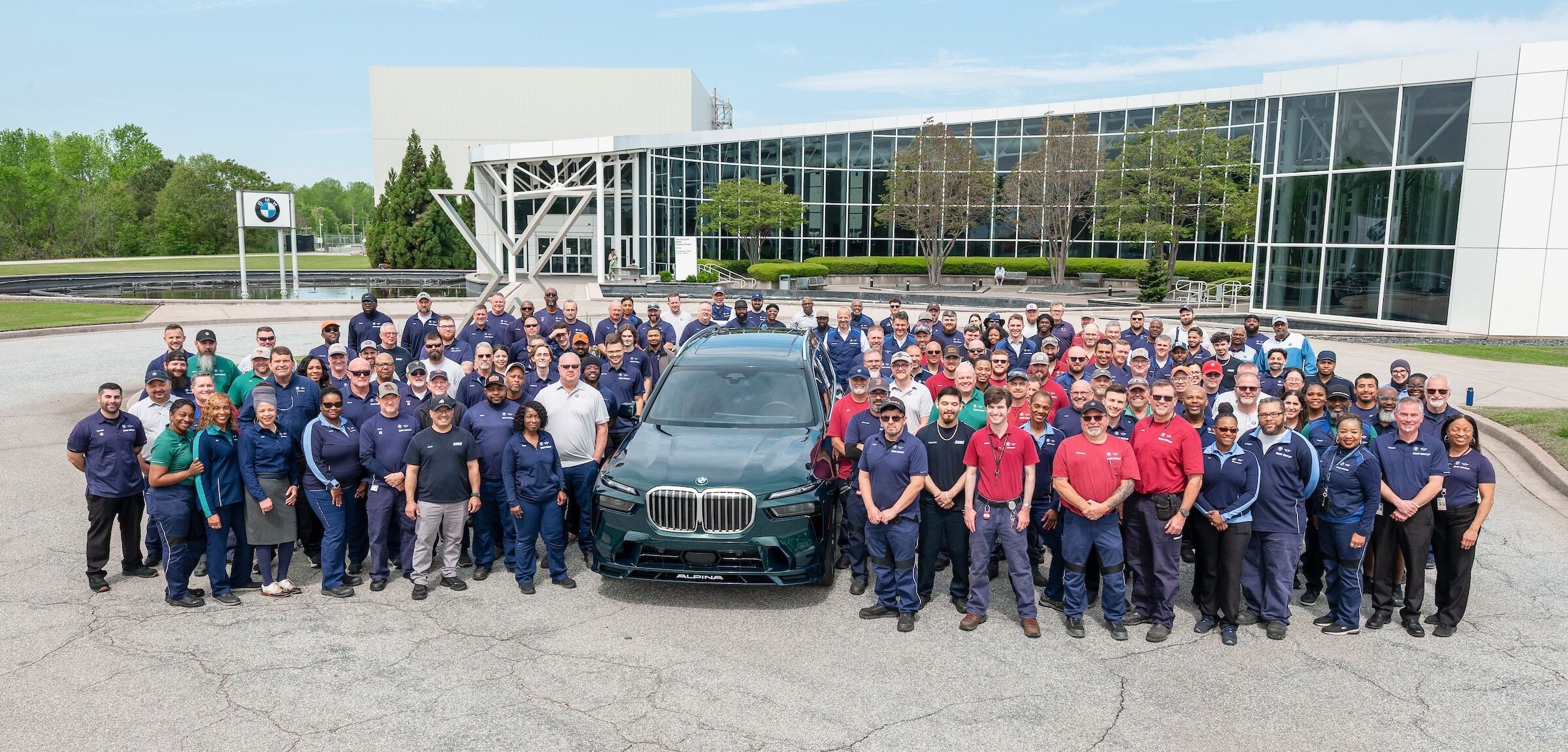 BMW ha celebrado en su planta en Spartanburg (Carolina del Sur, Estados Unidos) el hito de alcanzar los 7 millones de vehículos producidos en su línea de ensamblaje.