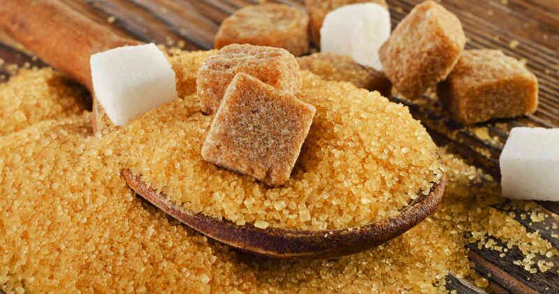 El consumo excesivo de bebidas azucaradas aceleran el envejecimiento del cerebro. 