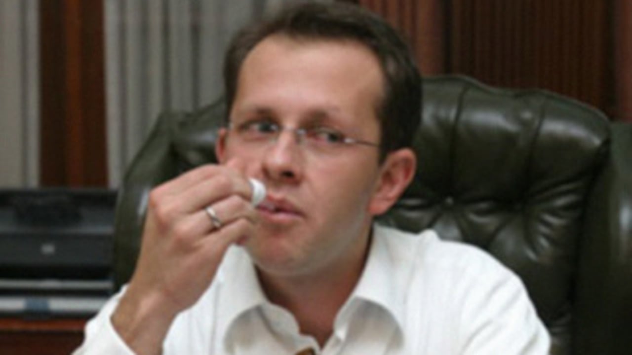 Al igual que Álvaro Uribe, Andrés Felipe Arias usa gotas homeopáticas. Lee con dedicación las biografías de Simón Bolívar, Ronald Reagan y Abraham Lincoln. Aspiraba a ser el sucesor de Uribe.