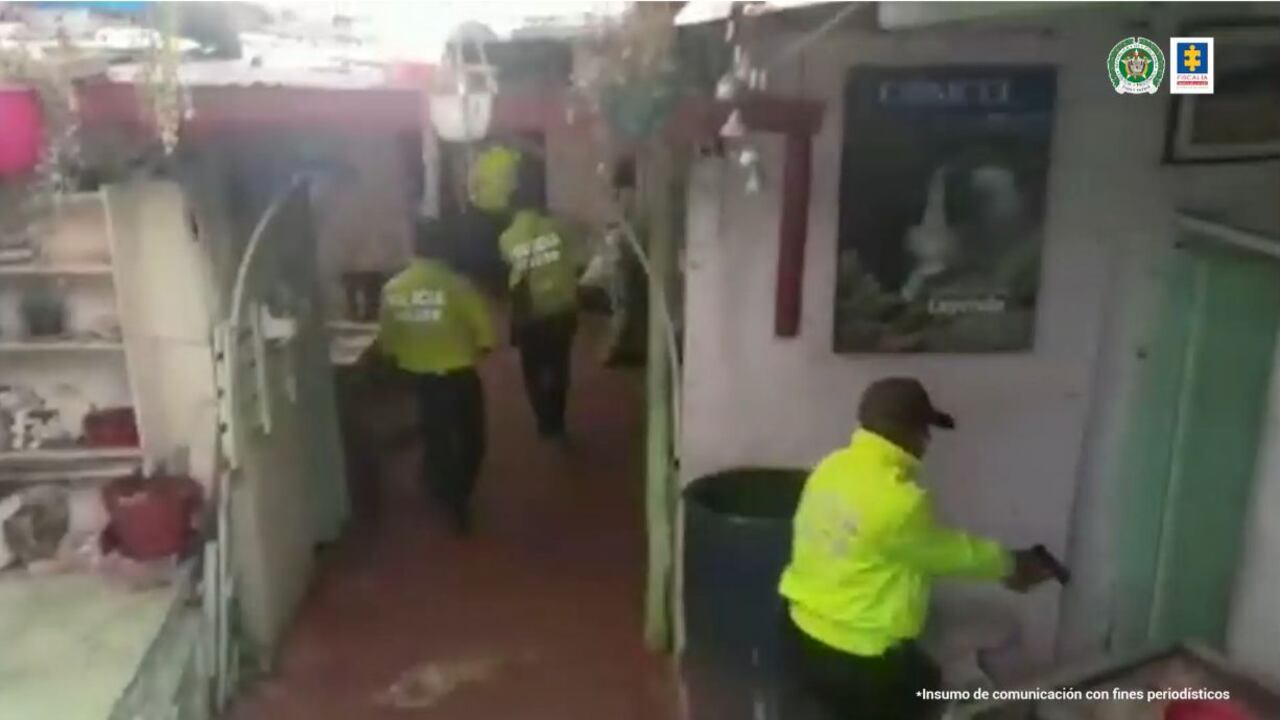 Policía encuentra explosivos en un sector de Bogotá.