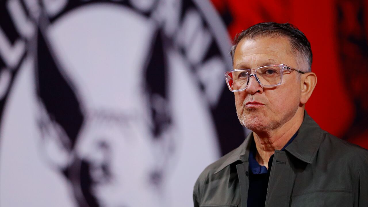 TIJUANA, MEXICO - MARCH 9: Head coach Juan Carlos Osorio of Tijuana looks on during the 11th round match between Tijuana and Atlas as part of the Torneo Clausura 2025 Liga MX at Caliente Stadium on March 9, 2025 in Tijuana, Mexico. (Photo by Gonzalo Gonzalez/Jam Media/Getty Images)