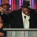 Los seguidores de Bad Boy Records creen que el mejor rapero de todos los tiempos es Notorious B.I.G. Su productor, Sean ‘Diddy’ Combs, logró uno de sus mayores éxitos con la canción “I‘ll be missing you”, que dedicó a la memoria de su amigo