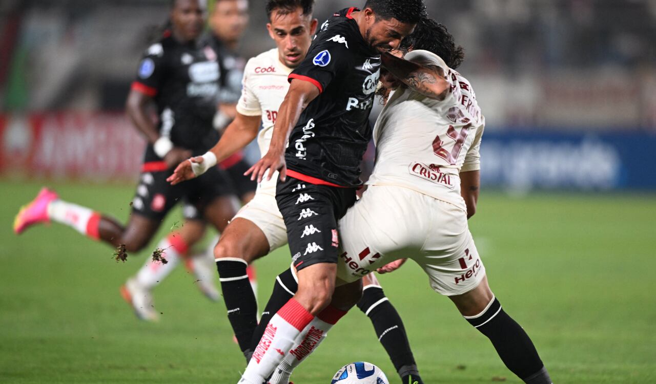 Santa Fe cayó en Perú por Copa Sudamericana.