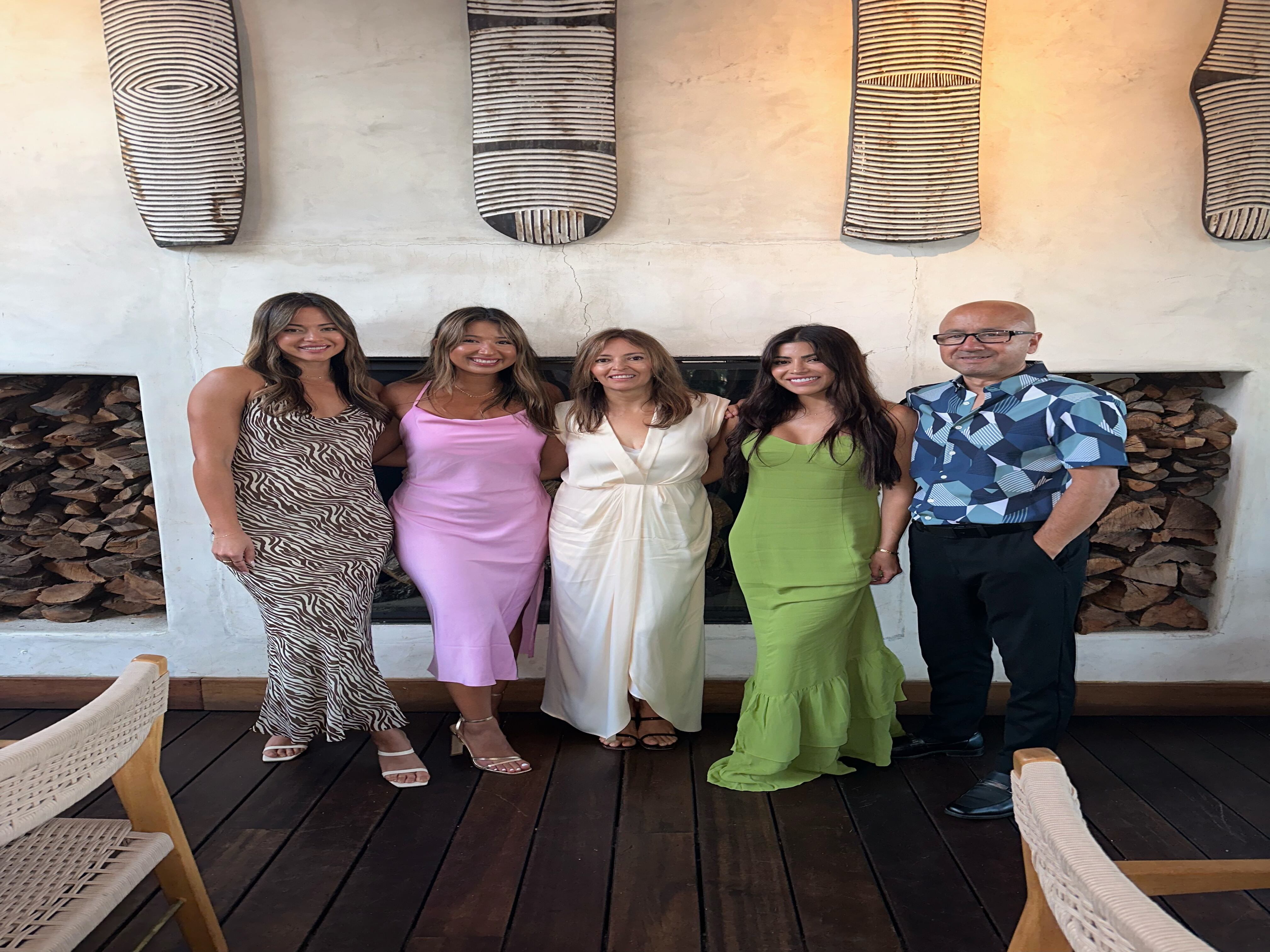 Las hijas decidieron pedir ayuda en una plataforma al quedarse sola en EE.UU.