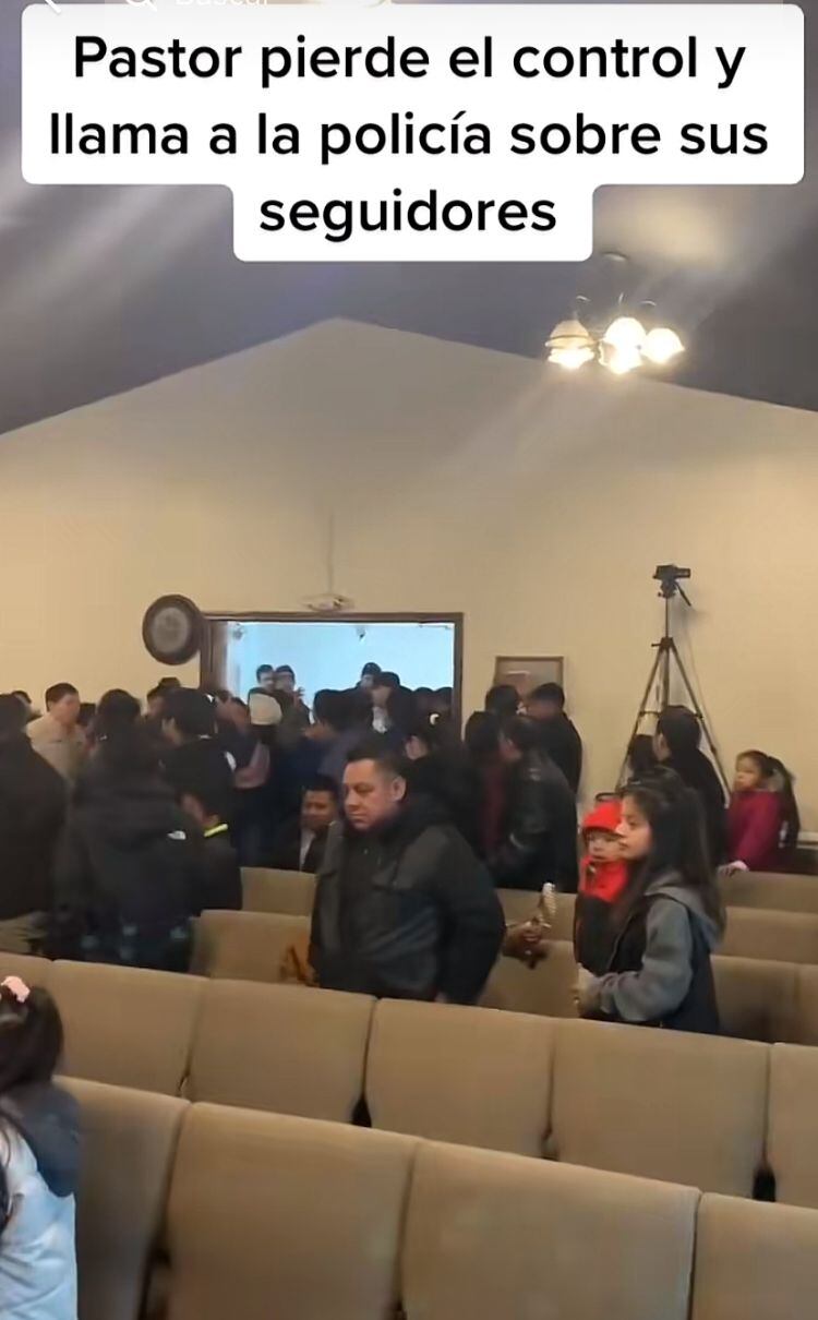 Seguidores se retiran