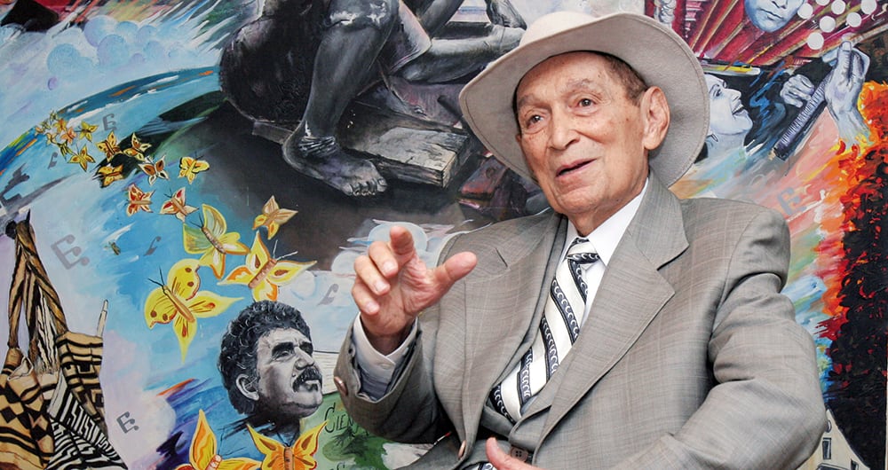 Rafael Escalona, maestro y símbolo del vallenato colombiano, quien falleció el 13 de mayo de 2009.
