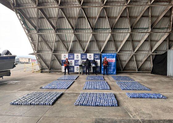 Armada Nacional intercepta lancha con más 700 kilogramos de cocaína; al ver a los uniformados, los transportadores quisieron huir