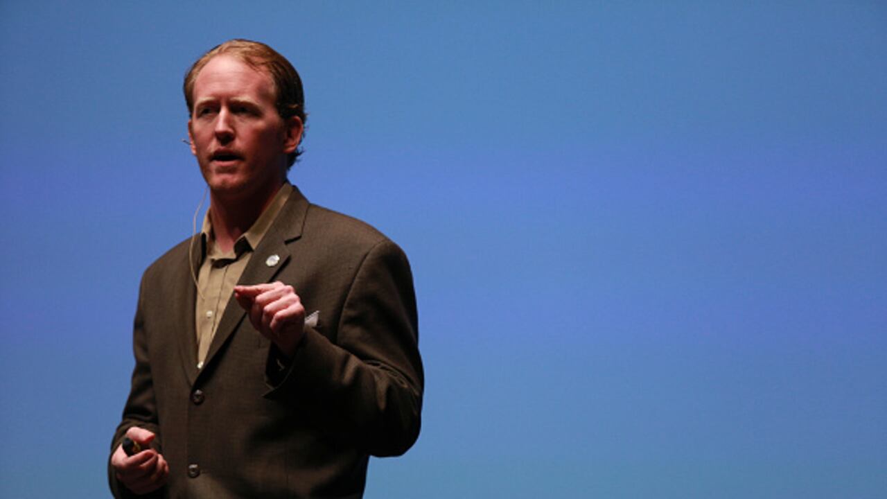 Rob O’Neill, exsoldado de los Navy Seals, también criticó que el Pentágono está más preocupado por su agenda de cambio climático que por el conflicto en Ucrania.