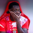LISBON, PORTUGAL - AUGUST 6: Jhon Duran of SL Benfica during the match between SL Benfica and Heart of Midlothian for UEFA Europa League Third Qualifying Round 1st Leg at Estadio da Luz on August 6, 2026 in Lisbon, Portugal. (Photo by Carlos Rodrigues/Getty Images)