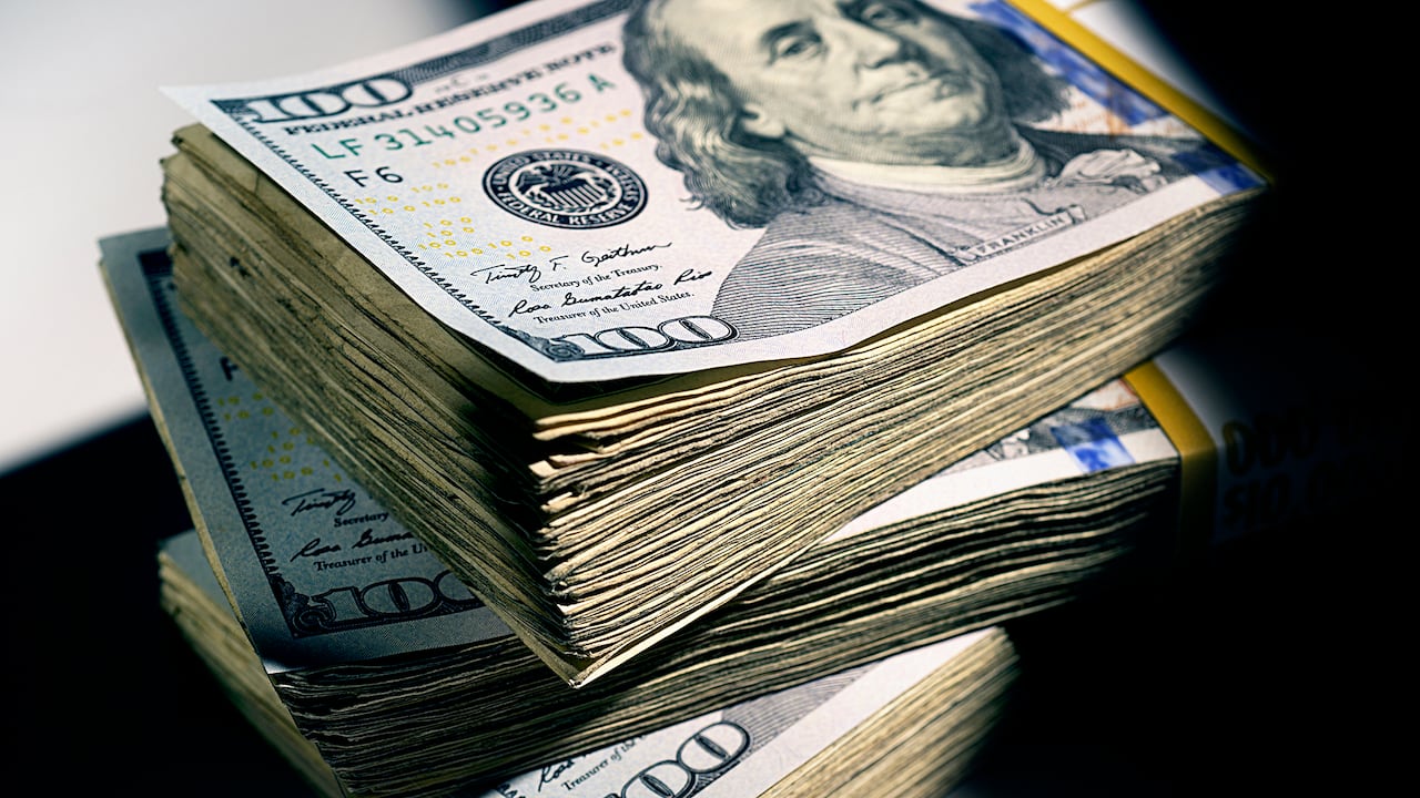 Alzas en el precio del dólar.