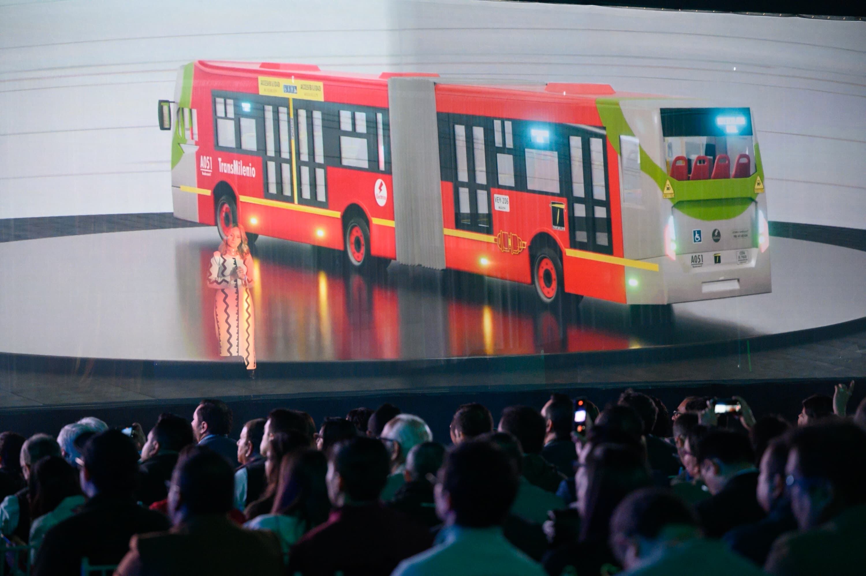 Alcaldía presentó los nuevos TransMilenios de la ciudad