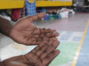 128 Familias desplazadas del Bajo Calima por enfrentamientos entre grupos armados de la zona, están viviendo en el Coliseo desde Abril del 2022 a la espera de que los reubiquen o poder volver a su territorio.