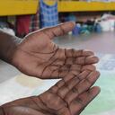 128 Familias desplazadas del Bajo Calima por enfrentamientos entre grupos armados de la zona, están viviendo en el Coliseo desde Abril del 2022 a la espera de que los reubiquen o poder volver a su territorio.