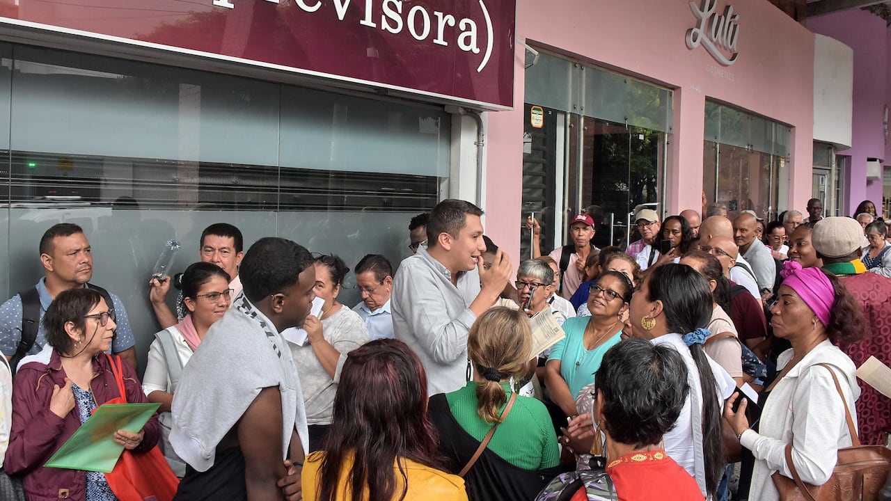 Maestros protestaron a finales del año pasado al frente de la Fiduprevisora.