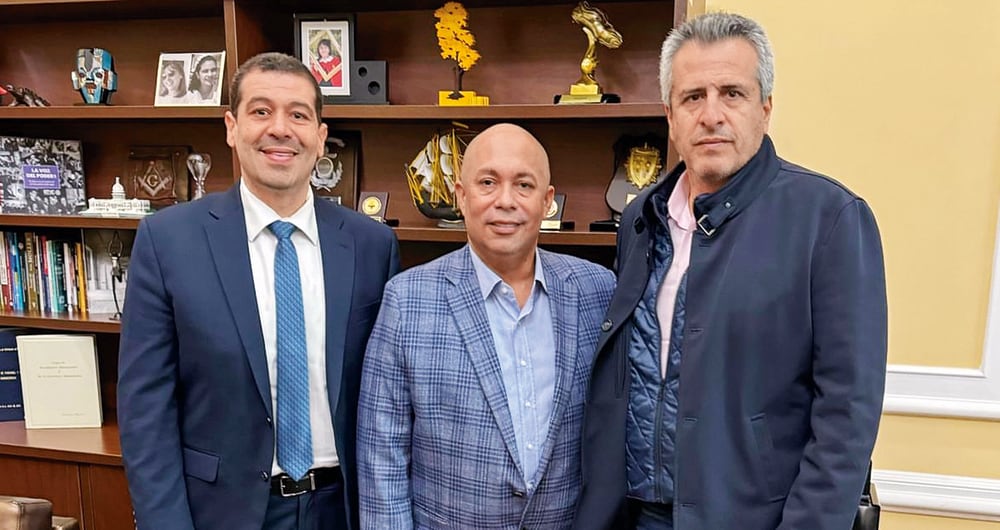   Gnecco también ha visitado al ministro del Interior, Luis Fernando Velasco. Esta semana estuvo en su despacho en Bogotá junto con el alcalde de Valledupar, Ernesto Orozco. 