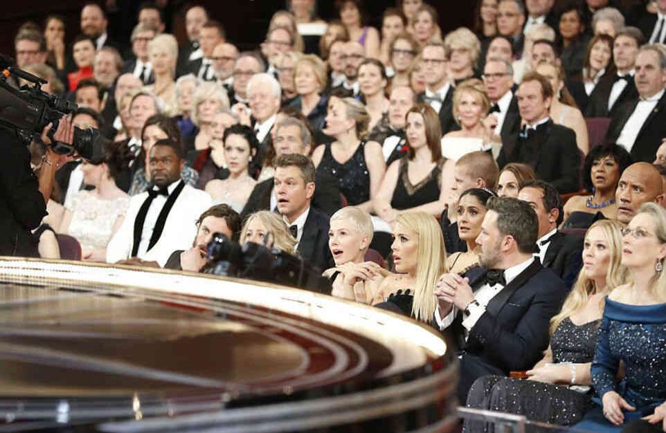 Muchos lamentaban el hecho de que los realizadores de 'La La Land' tuvieran que pasar por el incómodo momento de devolver las estatuillas. 