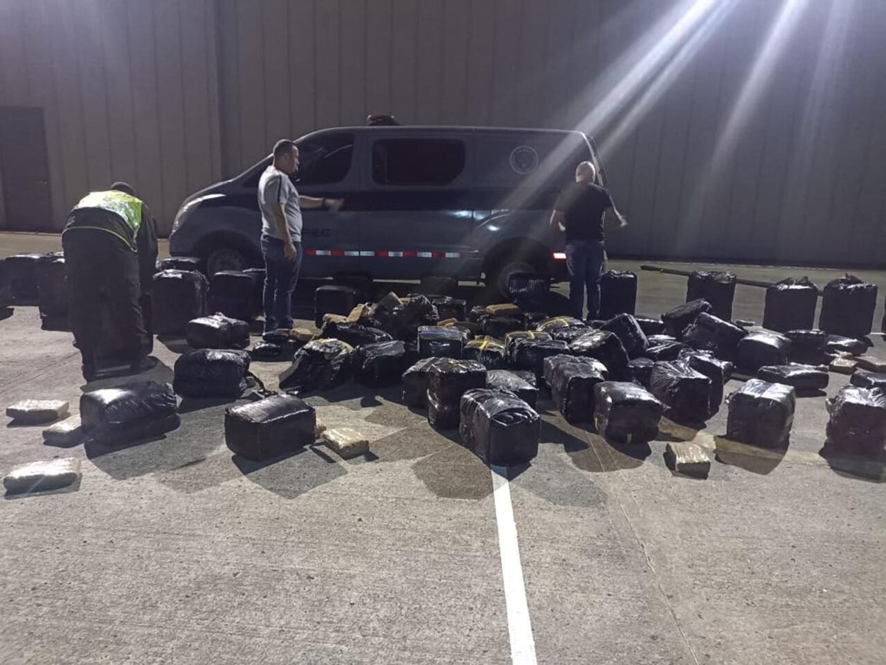 Este es el carro gemeleado del Inpec, que los nacos usaban como “mula” para traficar marihuana