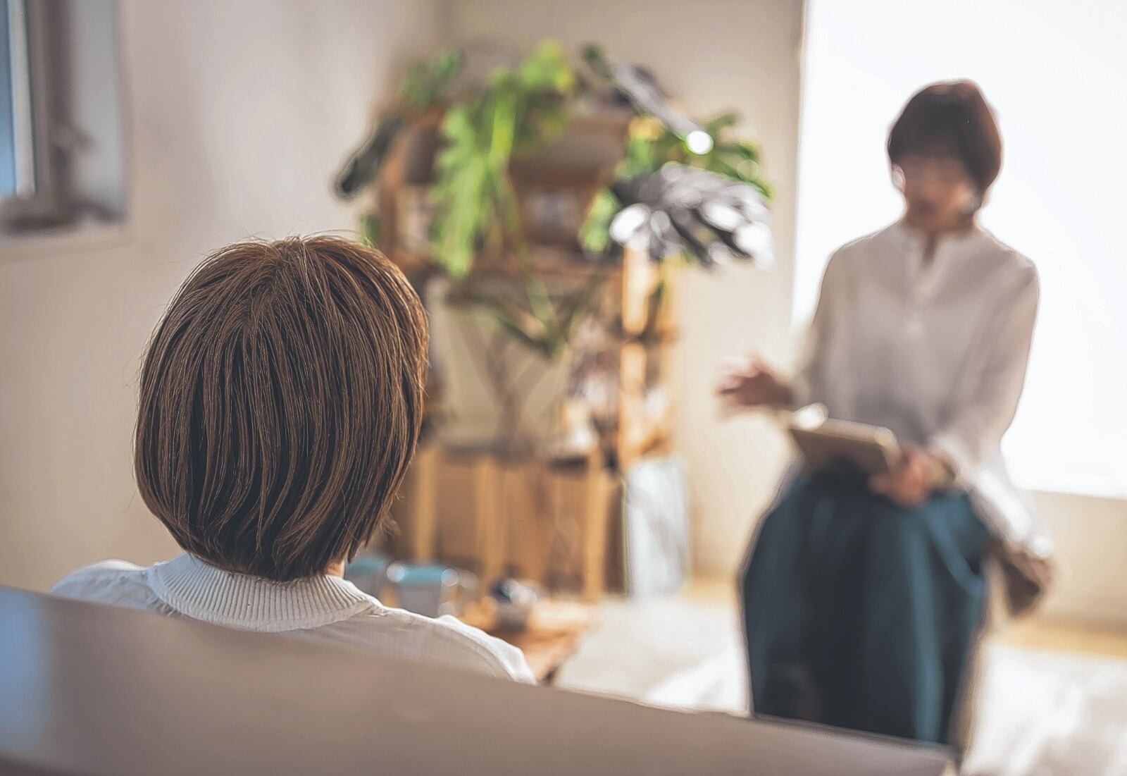 De acuerdo con expertos, a nivel mundial, se está registrando una crisis de salud mental que tiene orígenes multifactoriales, entre ellos las secuelas de la pandemia de Covid 19, los retos que impone la inteligencia artificial y el estrés crónico que padecen muchas personas.