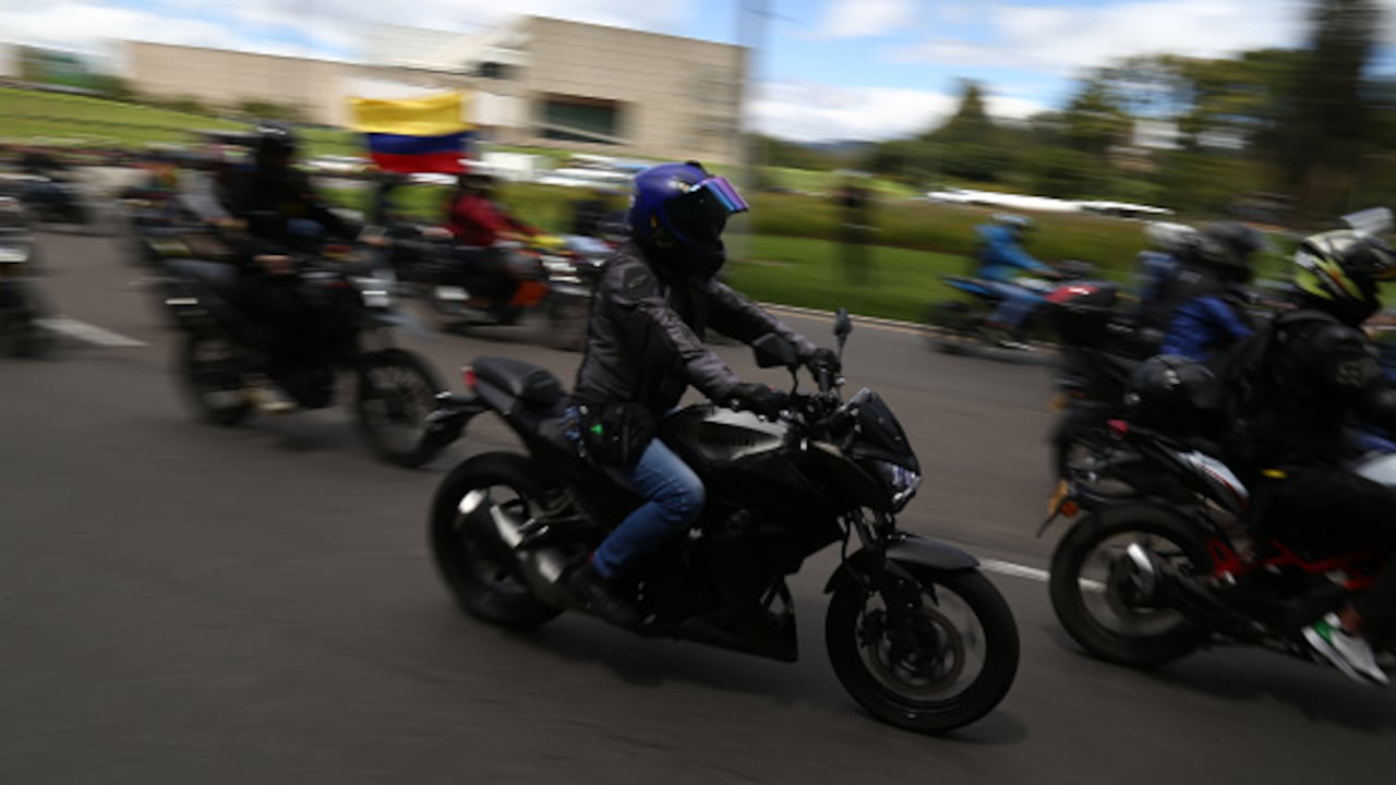 La moto es un opción de transporte bastante popular en Colombia.