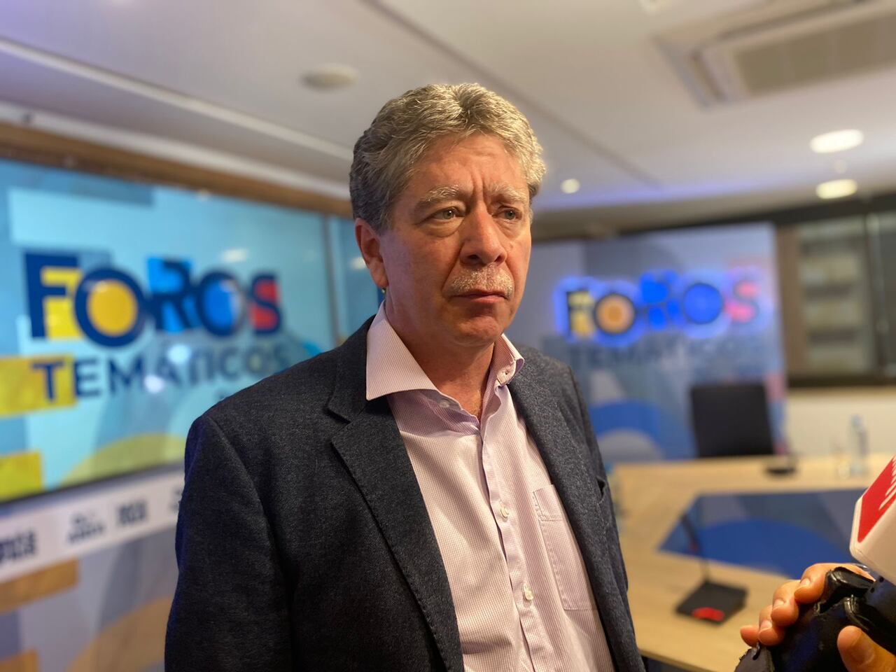 el presidente de la Andi, Bruce Mac Master