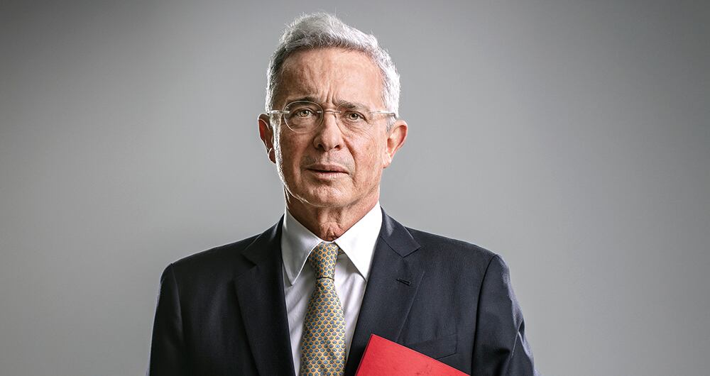 álvaro uribeEl alcalde afirmó del expresidente que “va de caída, hacia un abismo y ahora es cuando es más peligroso”.