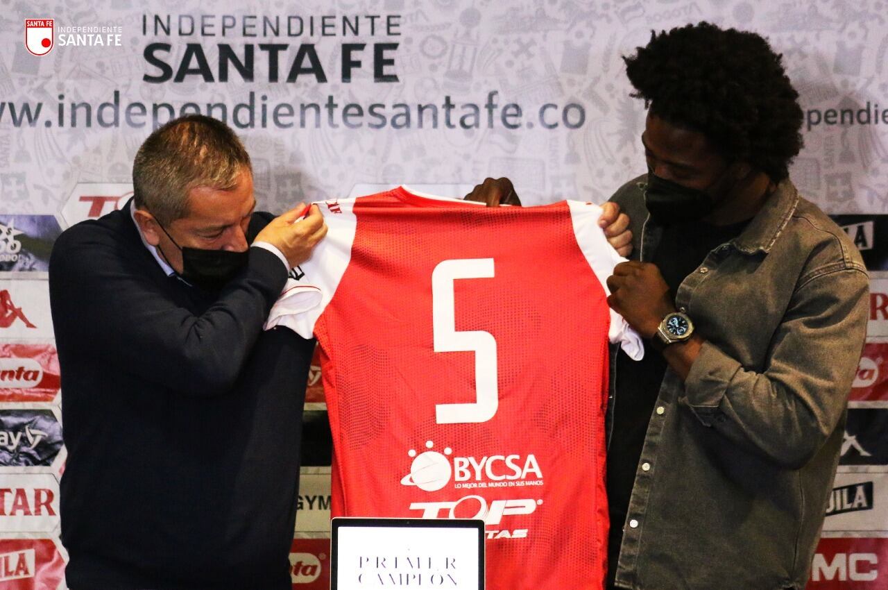 Carlos Sánchez y su presentación en Santa Fe