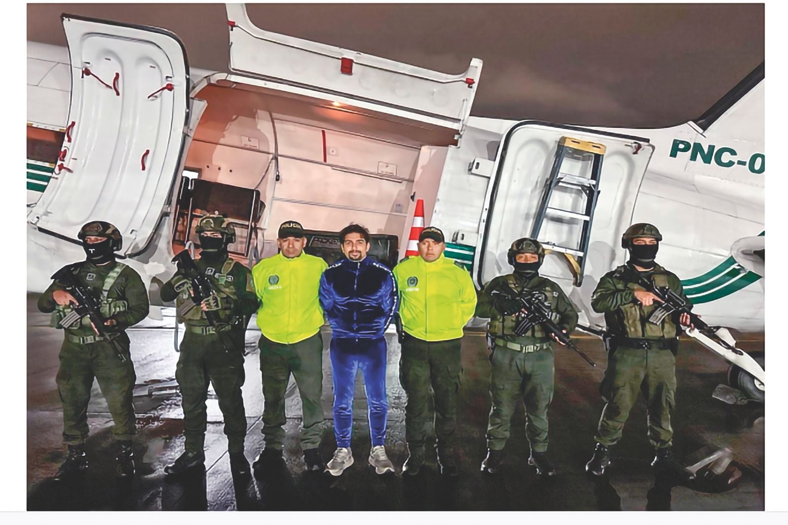 La Policía, Interpol, autoridades de Italia y del Reino Unido unieron esfuerzos para la captura de alias Dollarino, quien, al estilo de las películas, llegó a Colombia como delegado de la supermafia europea a pactar negocios de drogas.