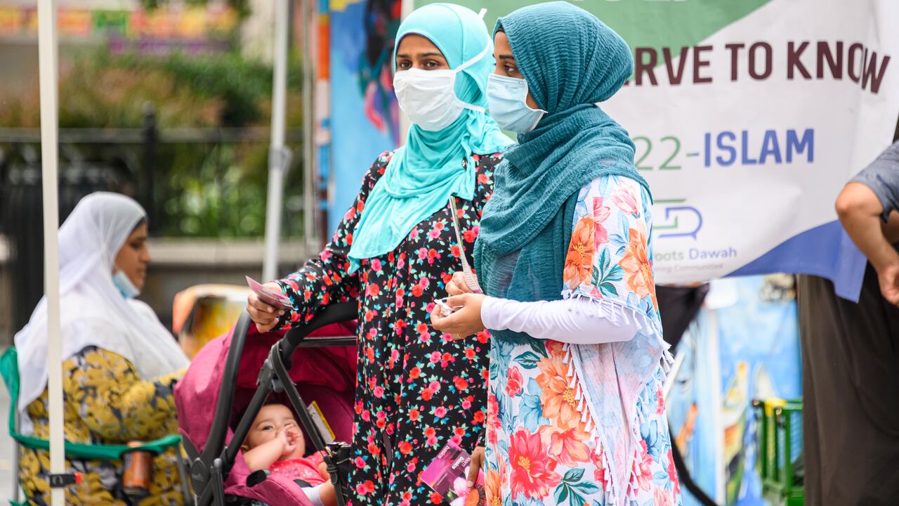 La medida cobija los lugares públicos como restaurantes, estadios deportivos, transporte público o simplemente para todos los que anden en las calles.