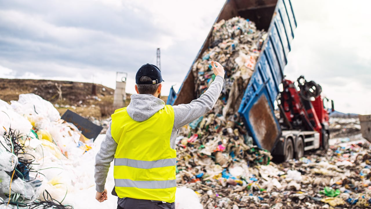 Empresas buscan nuevas formas de manejar los residuos antes de enviarlos a un relleno.