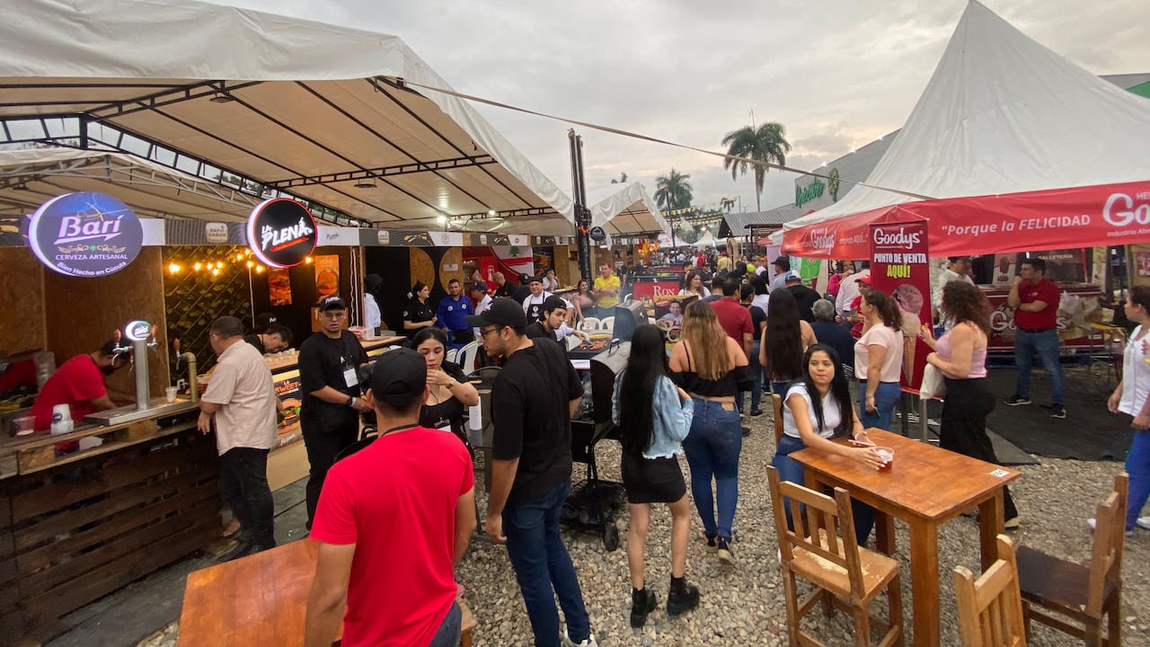 Son más de 100 marcas participantes.