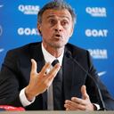 Luis Enrique, el nuevo entrenador español del Paris Saint-Germain, habla durante una conferencia de prensa en el nuevo 'campus' del club de fútbol francés L1 Paris Saint-Germain (PSG) en Poissy, al oeste de París, el 5 de julio de 2023. Ex Barcelona y España El técnico Luis Enrique ha sido designado nuevo técnico del Paris Saint-Germain con un contrato de dos años, anunció el campeón francés el 5 de julio de 2023. (Foto de Geoffroy VAN DER HASSELT / AFP)