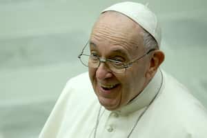 Papa Francisco sonriendo.