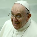 Papa Francisco sonriendo.