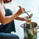 Estas bebidas se preparan con agua natural y sin ningún aditivo. Foto: Getty Images.