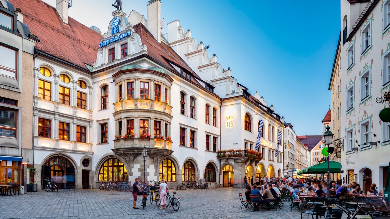 ¿Cuáles son los requisitos para viajar a Alemania desde Colombia?