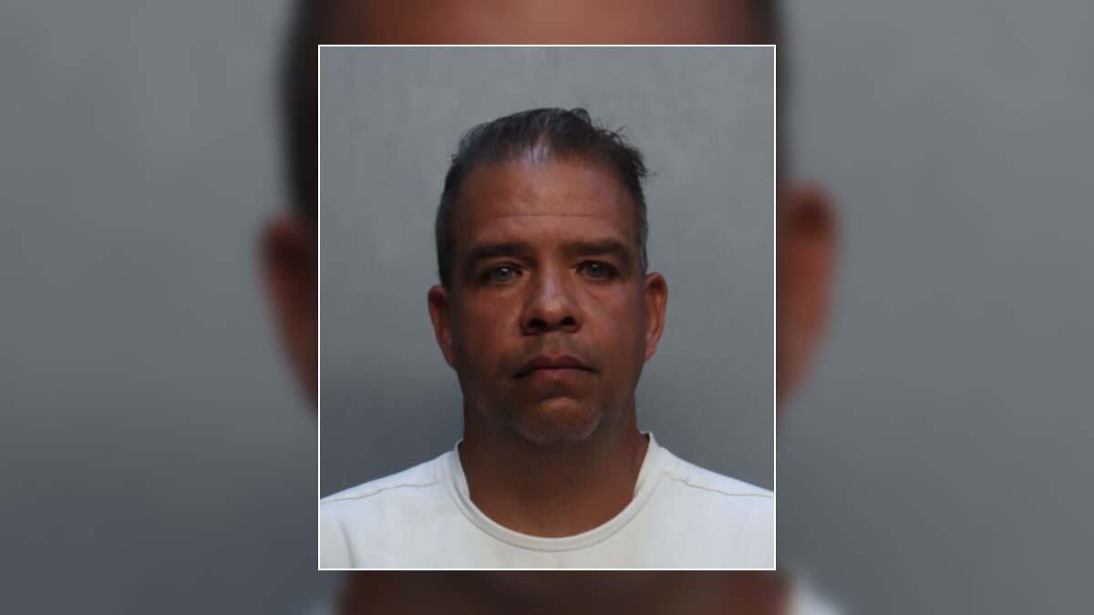 Fotografía de Eduardo Rodríguez, hombre acusado de fraude millonario en tiendas Marshalls y TJ Maxx en Miami.