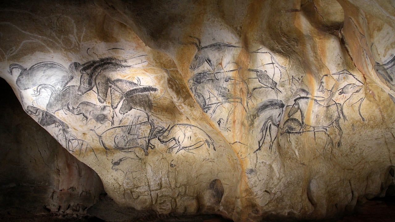 Panel de caballos de la Cueva de Pont d'Arc (copia de la cueva de Chauvet).