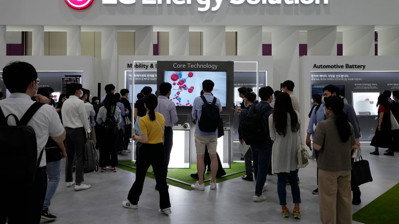 (AP Photo/Ahn Young-joon)